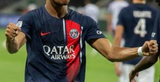 ПСЖ се опитва да поднови с Мбапе до 2026 г. 