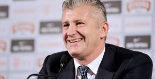 Давор Шукер