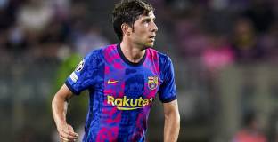 Арсенал и Ман Сити се интересуват от Серхи Роберто