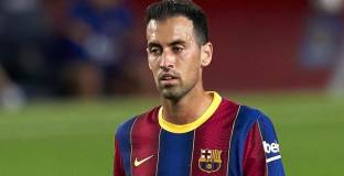 Бускетс остава в Барселона