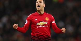 Далот с жест към юношеския си клуб