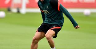  Салах и Ван Дайк подновиха тренировки