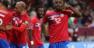 Коста Рика взе последния билет за Световното 