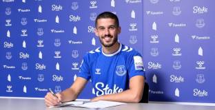 Евертън обяви трансфера на Коуди