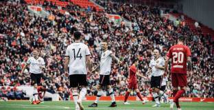 Бербо вкара на Ливърпул, но Ман Юнайтед загуби 