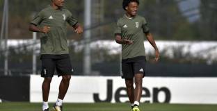 Куадрадо и Сандро ще напуснат Юве след края на сезона 