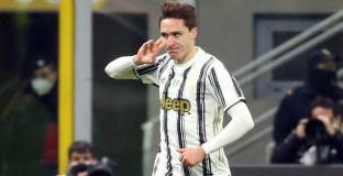 Ювентус отказа оферта на Ливърпул за Киеза