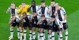 ФИФА няма да наказва Германия