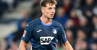 Барселона следи национал на Косово 