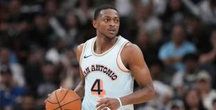 Спърс продължи с Де'Арън Фокс