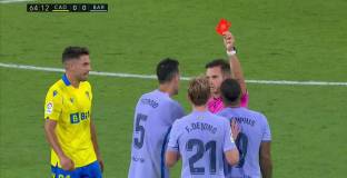 Барселона ще оспори картона на Де Йонг