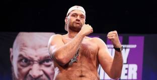 Арум: Фюри е готов да проведе три боя през 2022-ра