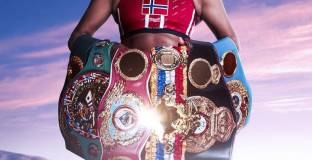 Легенда в женския бокс спечели два пояса и прекрати кариерата си 