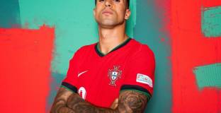 Барса отправи оферта за Кансело, Флик даде „зелена светлина“