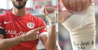  Израелският футболист в Турция бе арестуван заради жеста си срещу ХАМАС