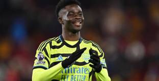 Арсенал би Лутън в 97-ата минута