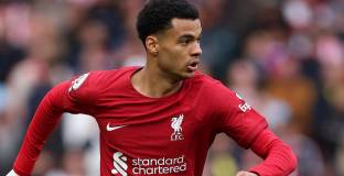 Ливърпул обърна Лестър Сити