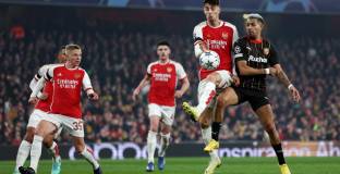 Арсенал разгроми Ланс за половин час