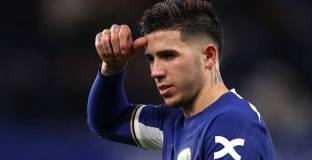 Енцо решава дали да оперира херния