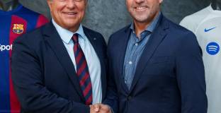 Барселона обяви за Флик