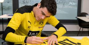 Борусия Дортмунд удължи с 18-годишен