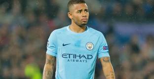 Жезуш не бърза с новия договор със Сити