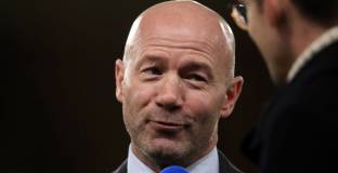 Шиърър: Ливърпул не бива да получава титлата