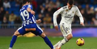 Реал Мадрид включи на трета преди големите дербита 