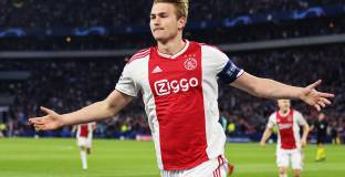 Ювентус подобри офертата си за Де Лигт