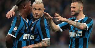 Трудна победа донесе на Интер място в Шампионска лига