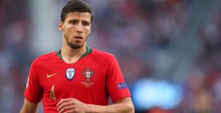 Сити е готов да се бори с Юнайтед за Рубен Диаш 