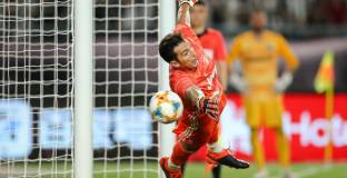 Буфон се изравни с Дел Пиеро по брой мачове за Ювентус