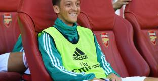 Емери: Йозил трябва да си почине