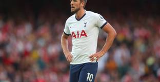 Кийн: Юнайтед трябва да подпише с Кейн