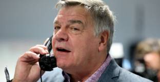 Алърдайс заяви, че може да оправи защитата на Арсенал за един ден