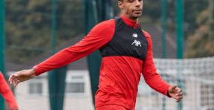 Матип подписа нов контракт с Ливърпул