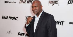 Холифийлд ще се бие срещу Белфорт