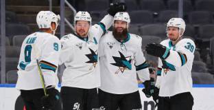 Победи за Вегас и Минесота, Ванкувър надви Монреал