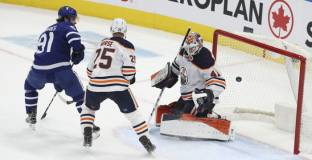 Тампа загуби от Каролина, Торонто победи Едмънтън 