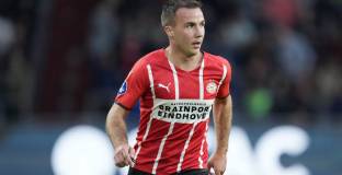 ПСВ продължи с Гьотце