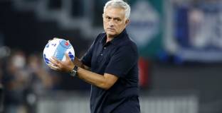 Ръководството на Рома подкрепя Моуриньо