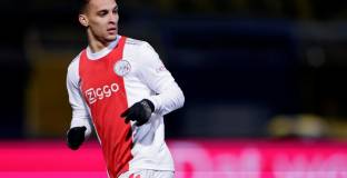   Ман Юнайтед предлага 50 млн. за крило на Аякс