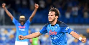 Агентът на Кварацхелия предупреди Челси и Ливърпул