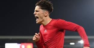 Невил: Гарначо ще успее защото е арогантен