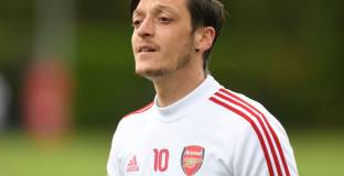 Йозил назова две страни, в които би искал да играе