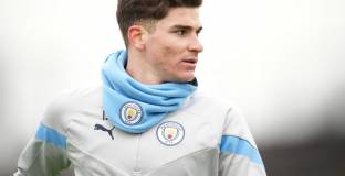 Гуардиола обясни защо Ман Сити продължи с Алварес 