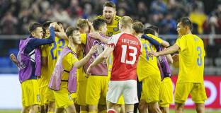 Казахстан с невероятен обрат срещу Дания