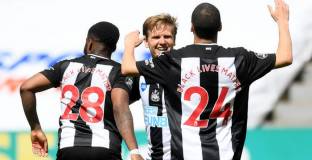 Нюкасъл Юнайтед разгроми Шефилд Юнайтед