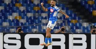 Наполи пречупи Рома