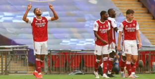Дубъл на Обамеянг помогна на Арсенал да спечели Купата